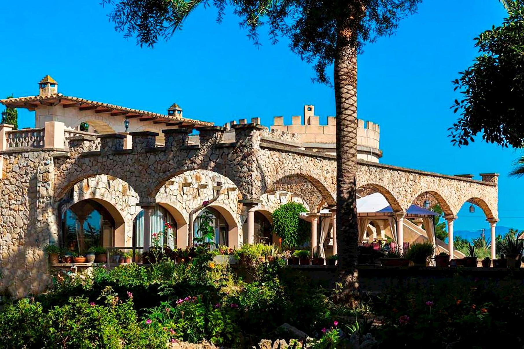 Castell Bohio Villa